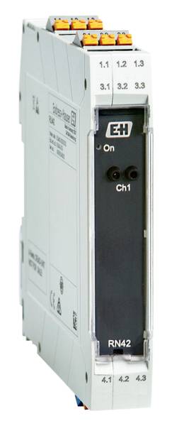 Un appareil électronique avec plusieurs ports sur le dessus. Sur la face avant se trouvent les inscriptions 'On' et 'Ch1'.