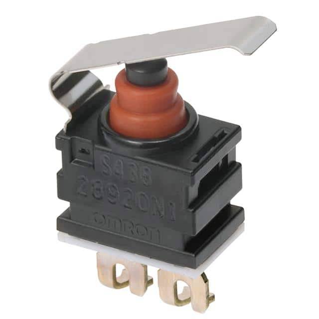 Un interrupteur résistant aux intempéries avec bouton rouge et couvercle en métal, adaptable sur une surface, convenant aux appareils électriques.