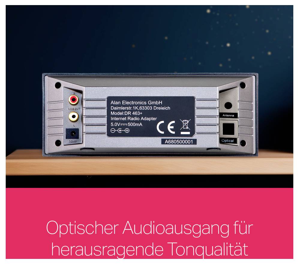 Vue arrière d'un adaptateur de radio Internet avec sortie audio optique et USB, offrant une qualité sonore exceptionnelle.