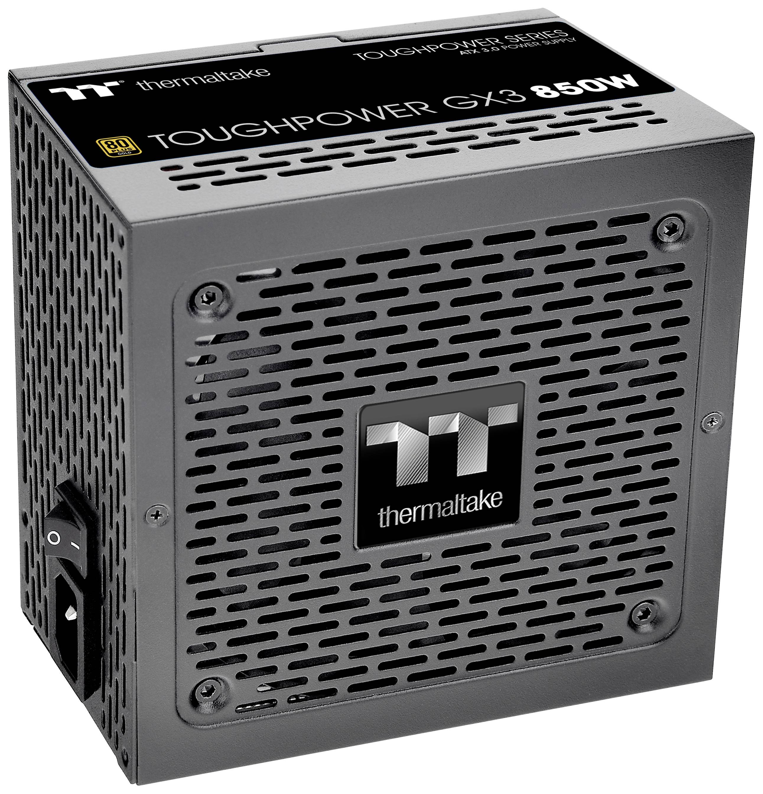 'Bloc d'alimentation Thermaltake Toughpower GX3 850W' photographié en diagonale avec un boîtier noir et une grille de ventilation.