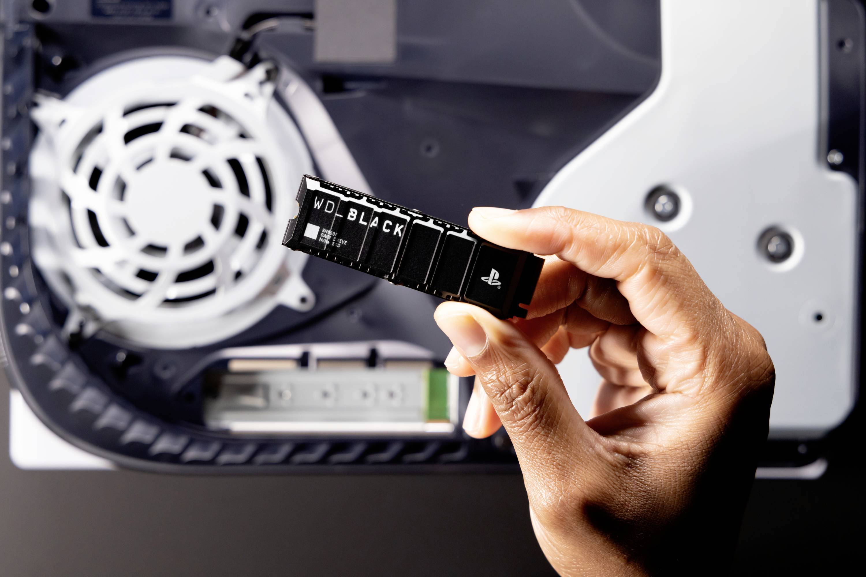 Western Digital Black™ SN850P Heatsink 2 TB SSD interne M.2 2280 PCIe NVMe 4.0 x4 WDBBYV0020BNC-WRSN