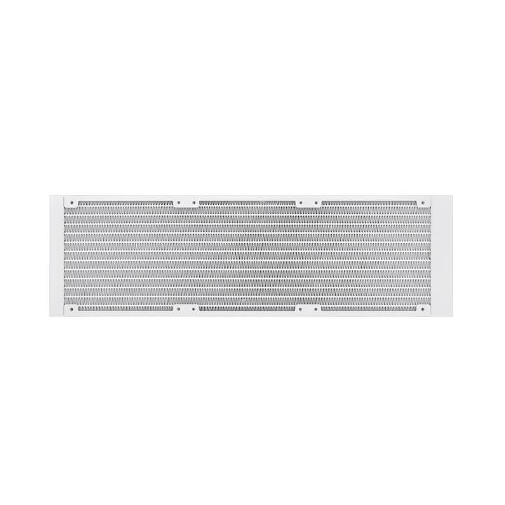 Une grille de ventilation rectangulaire blanche avec une structure de grille fine, centrée sur un fond blanc.