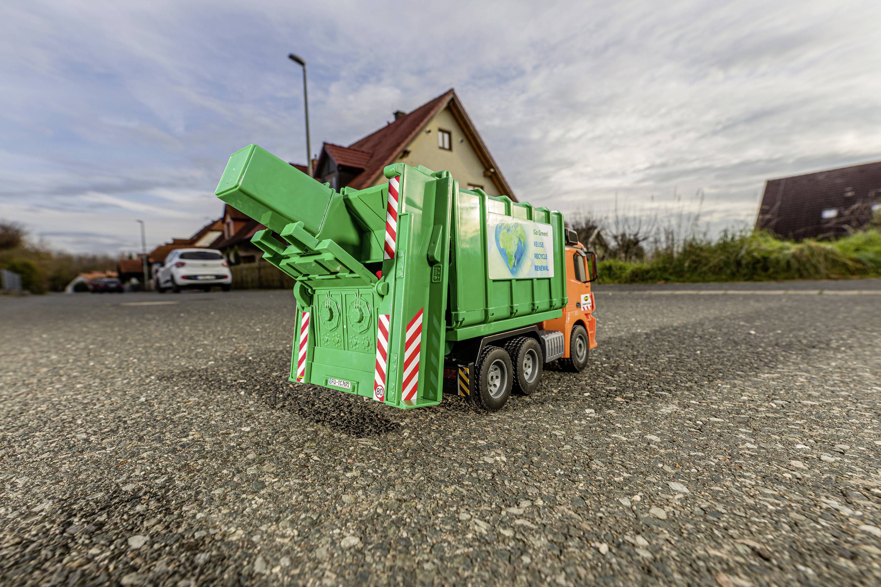 Carson Modellsport Camion à ordures MB Arocs 1:20 Modèle réduit RC débutant Camion
