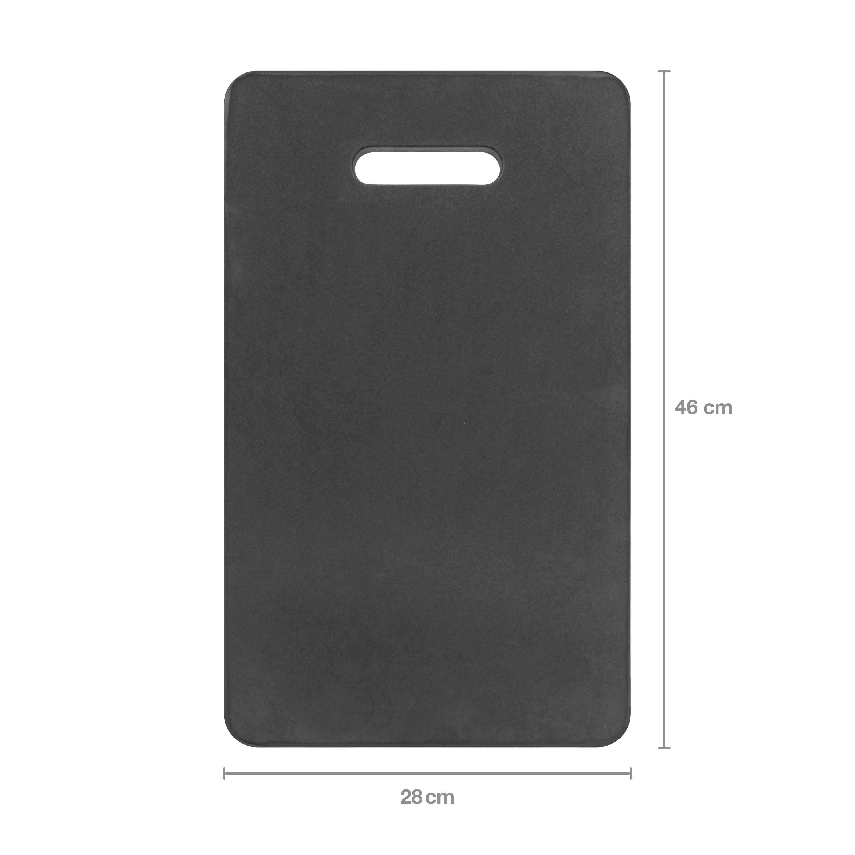 Rectangle noir avec ouverture de poignée au centre, mesurant 46 cm de hauteur et 28 cm de largeur.