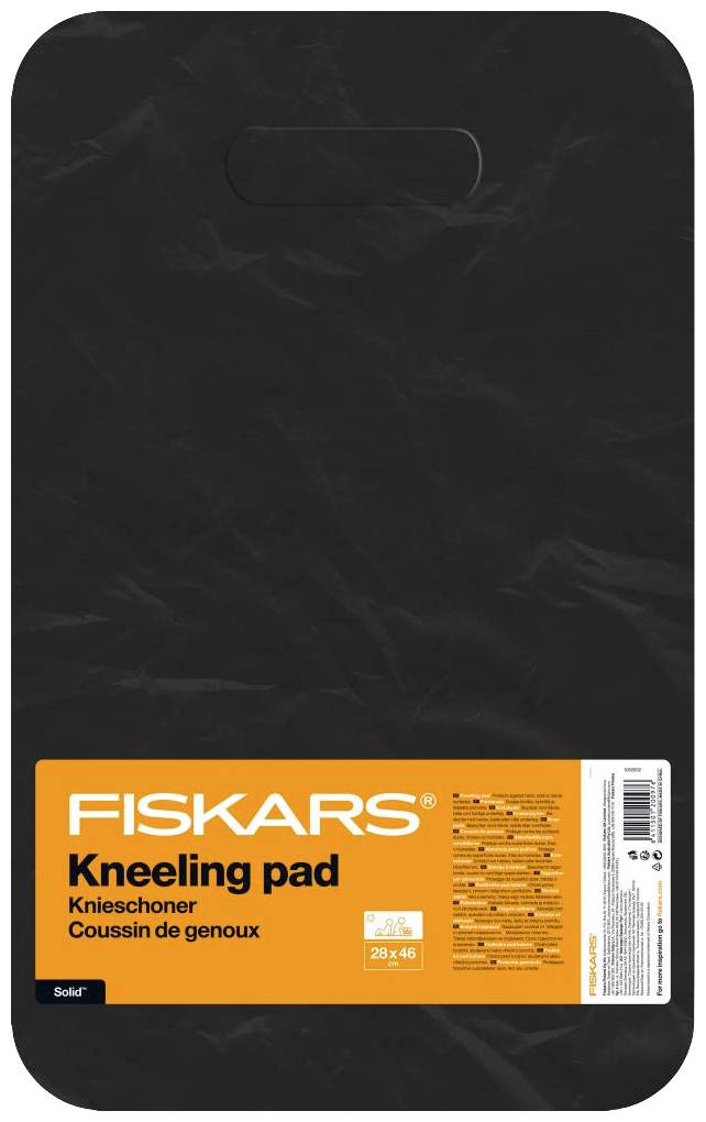 Coussin de genoux FISKARS en noir. Design rectangulaire avec poignée de transport, étiquette orange et inscription multilingue.
