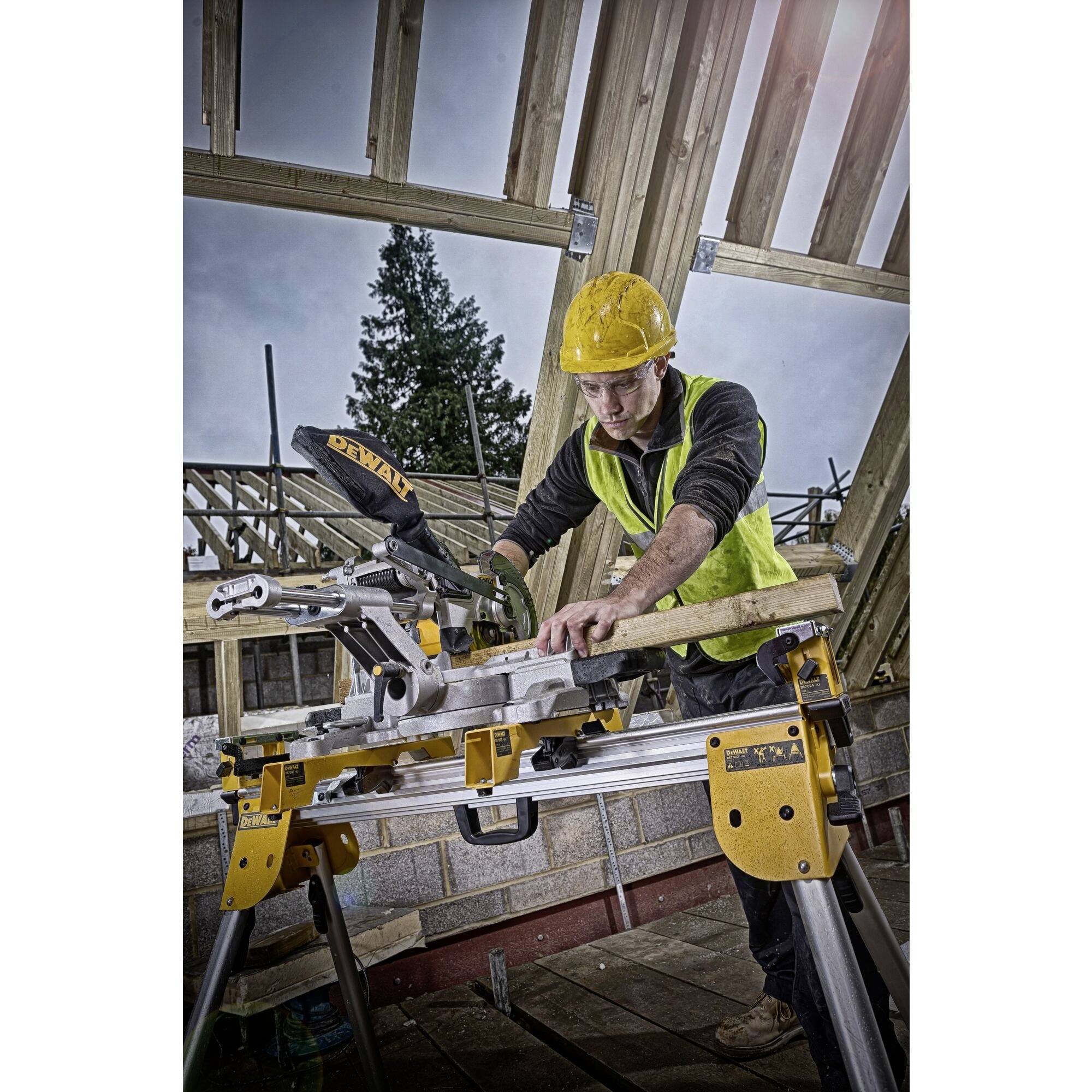 DEWALT Scie à coupe d'onglet radiale sans fil