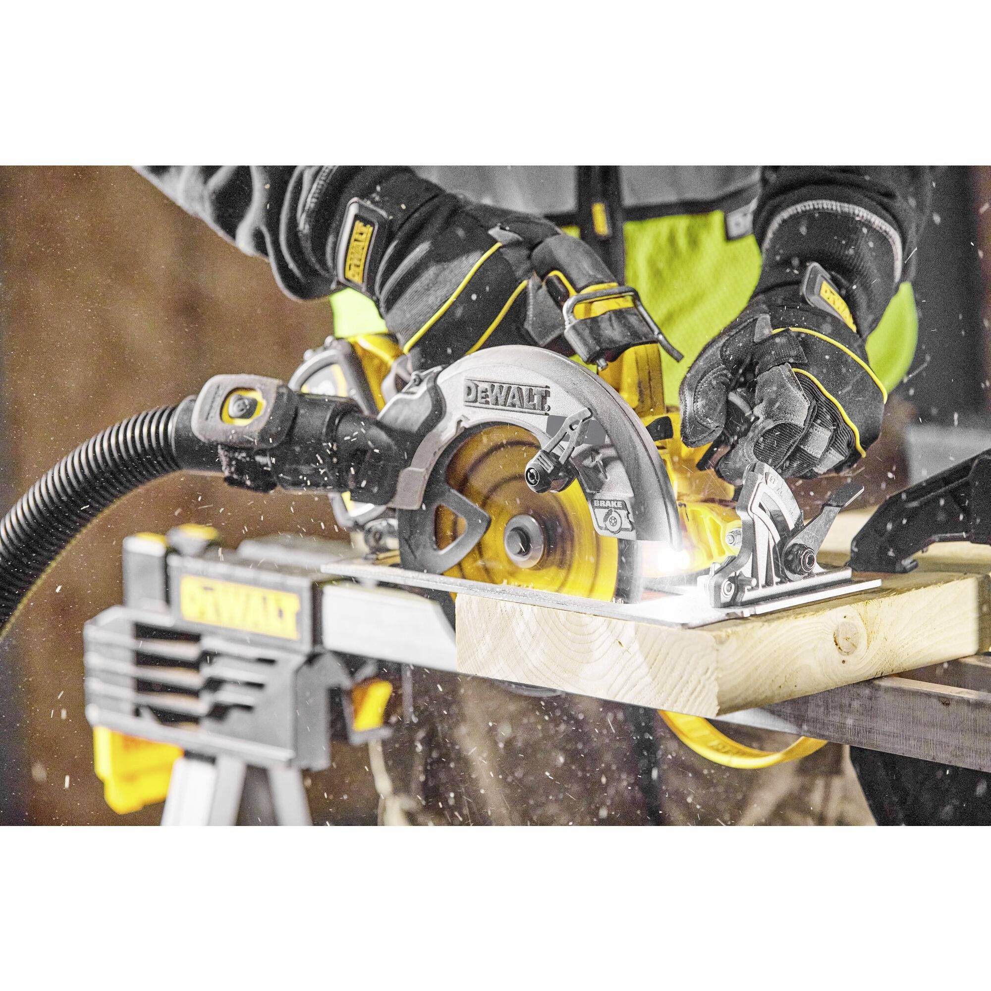 DEWALT Scie circulaire portative sans fil