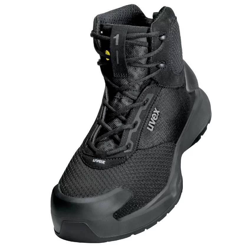 Chaussure de sécurité noire Uvex. Elle offre une protection robuste avec une semelle amortissante et un embout de protection renforcé.