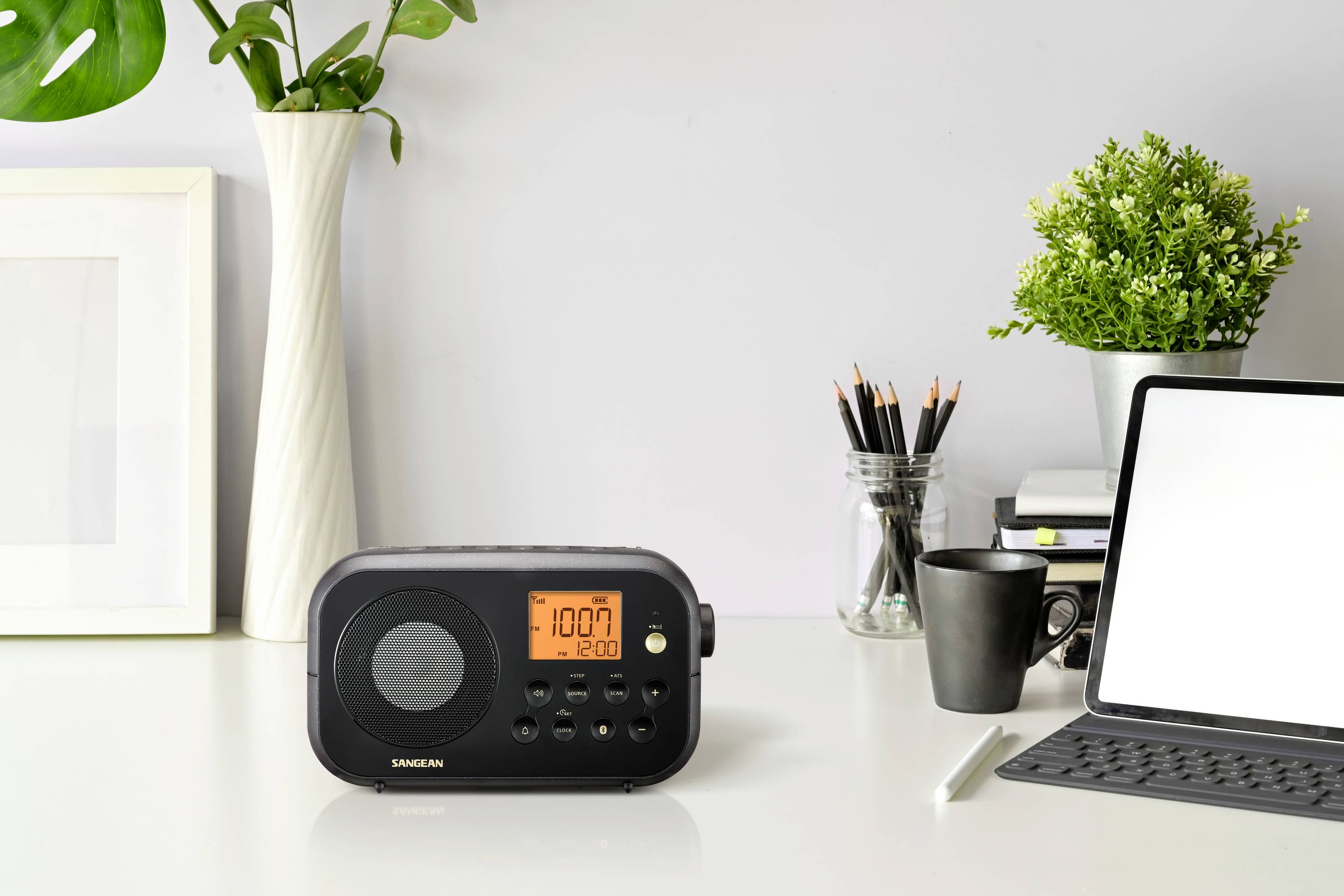Sangean PR-D12 BT Radio de table AM, FM Bluetooth noir