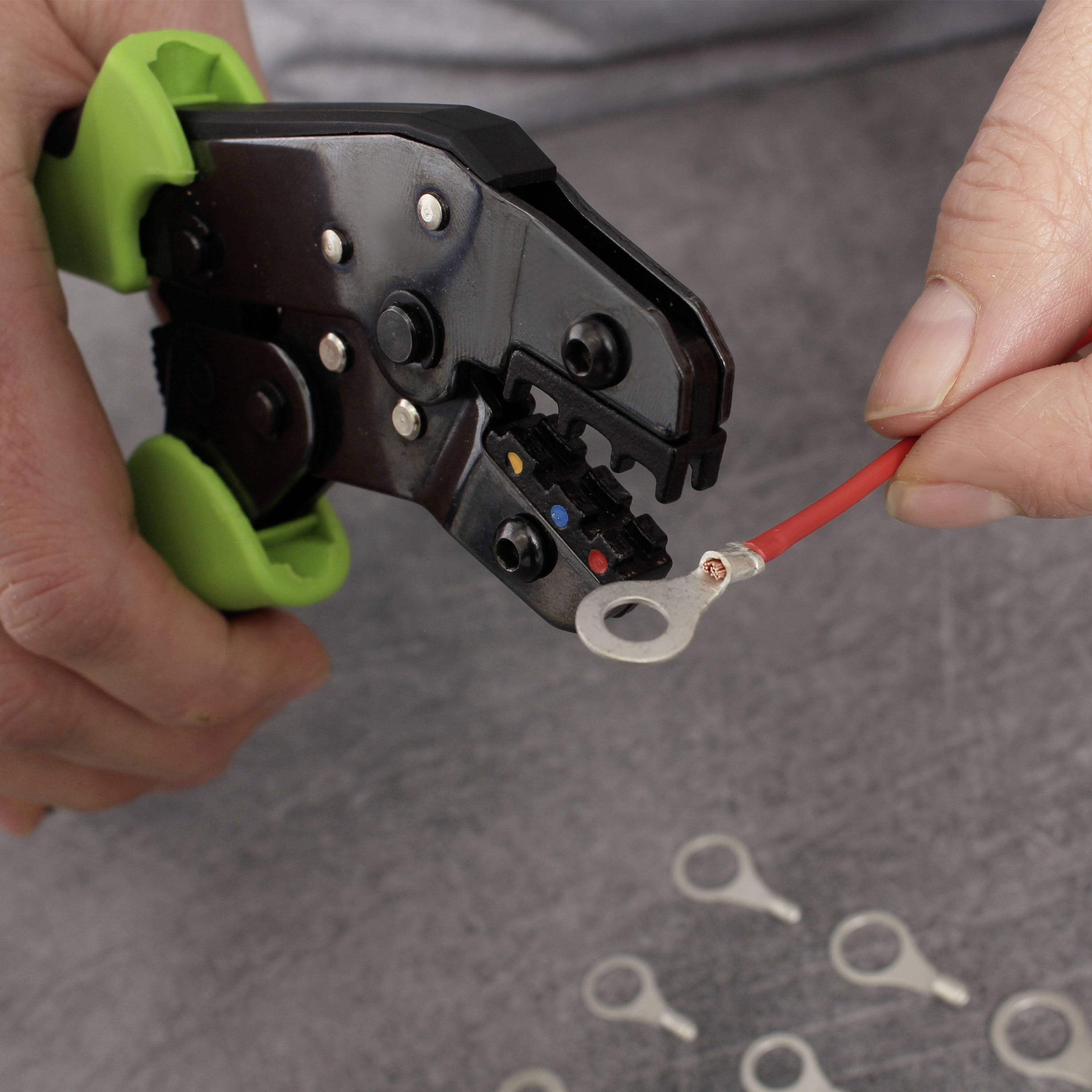 Quadrios 23C514 Cosse à oeillet Section max.=6 mm² Ø du trou=8.5 mm non isolé 100 pc(s)