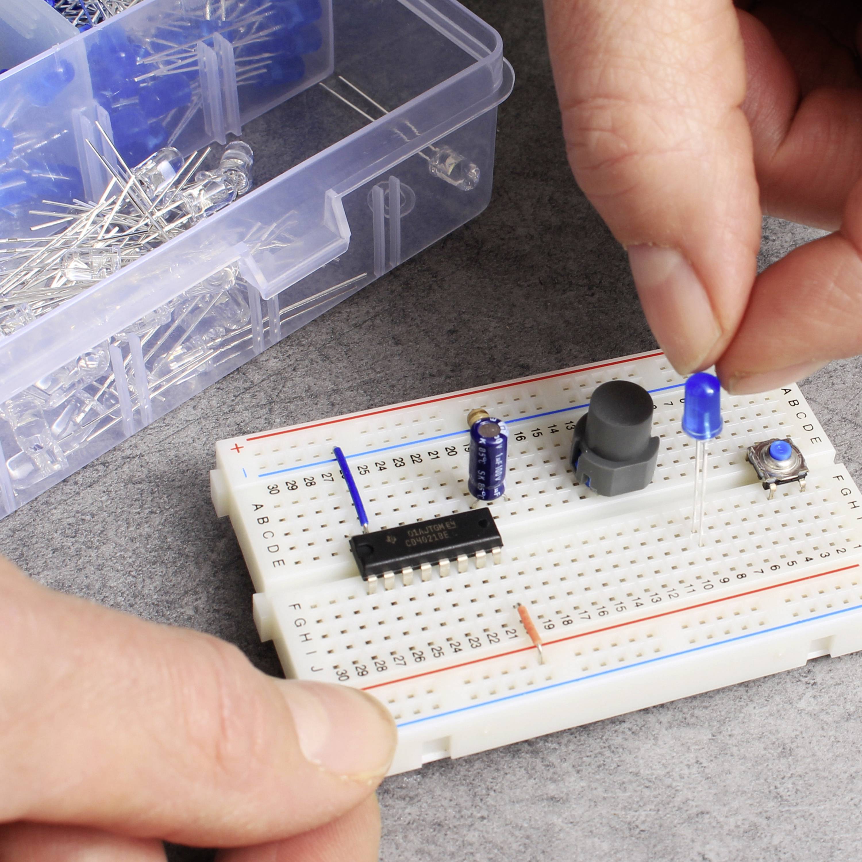 Quadrios 23O192 Assortiment de LEDs rouge, vert, jaune, bleu, blanc 5 mm 20 mA 2 V, 3 V