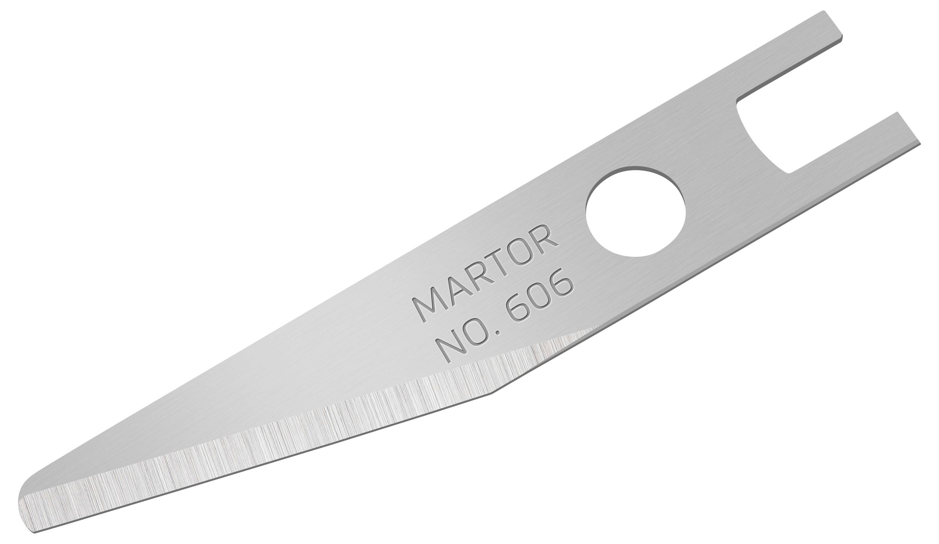 Une lame de rechange argentée portant l'inscription « MARTOR NO. 606 ».