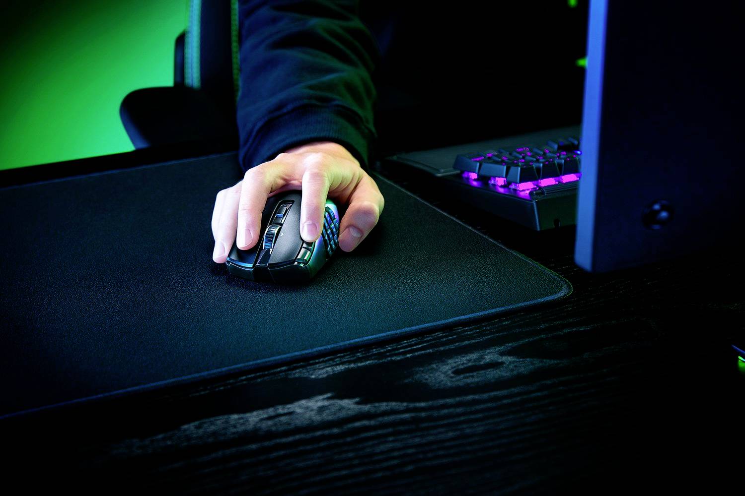 RAZER Naga V2 HyperSpeed Souris de gaming ergonomique Bluetooth, radio optique noir 21 Boutons 30000 dpi ergonomique