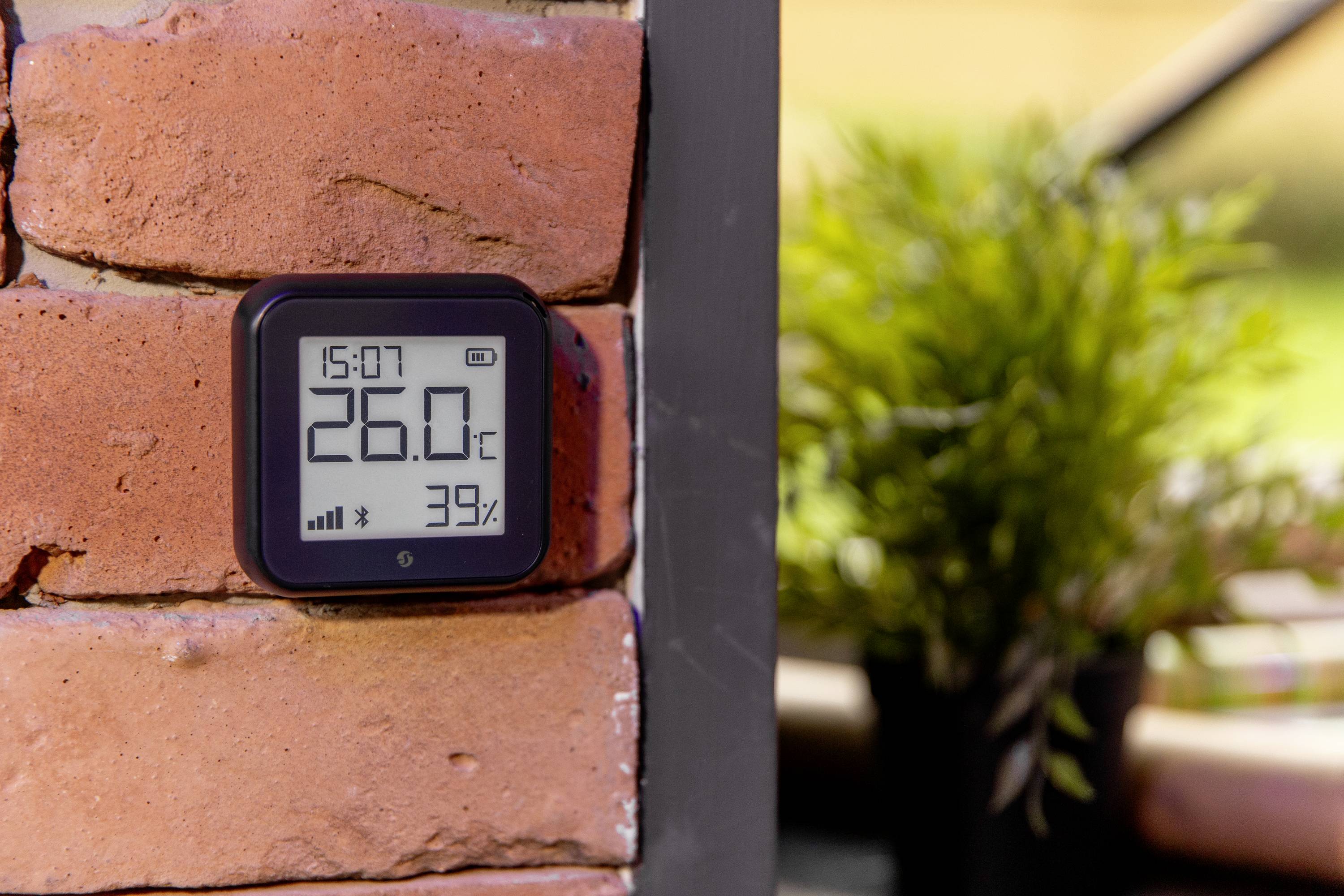 Shelly H&T Gen 3 Matte Black Capteur thermométrique/hygrométrique sans fil Bluetooth, Wi-Fi