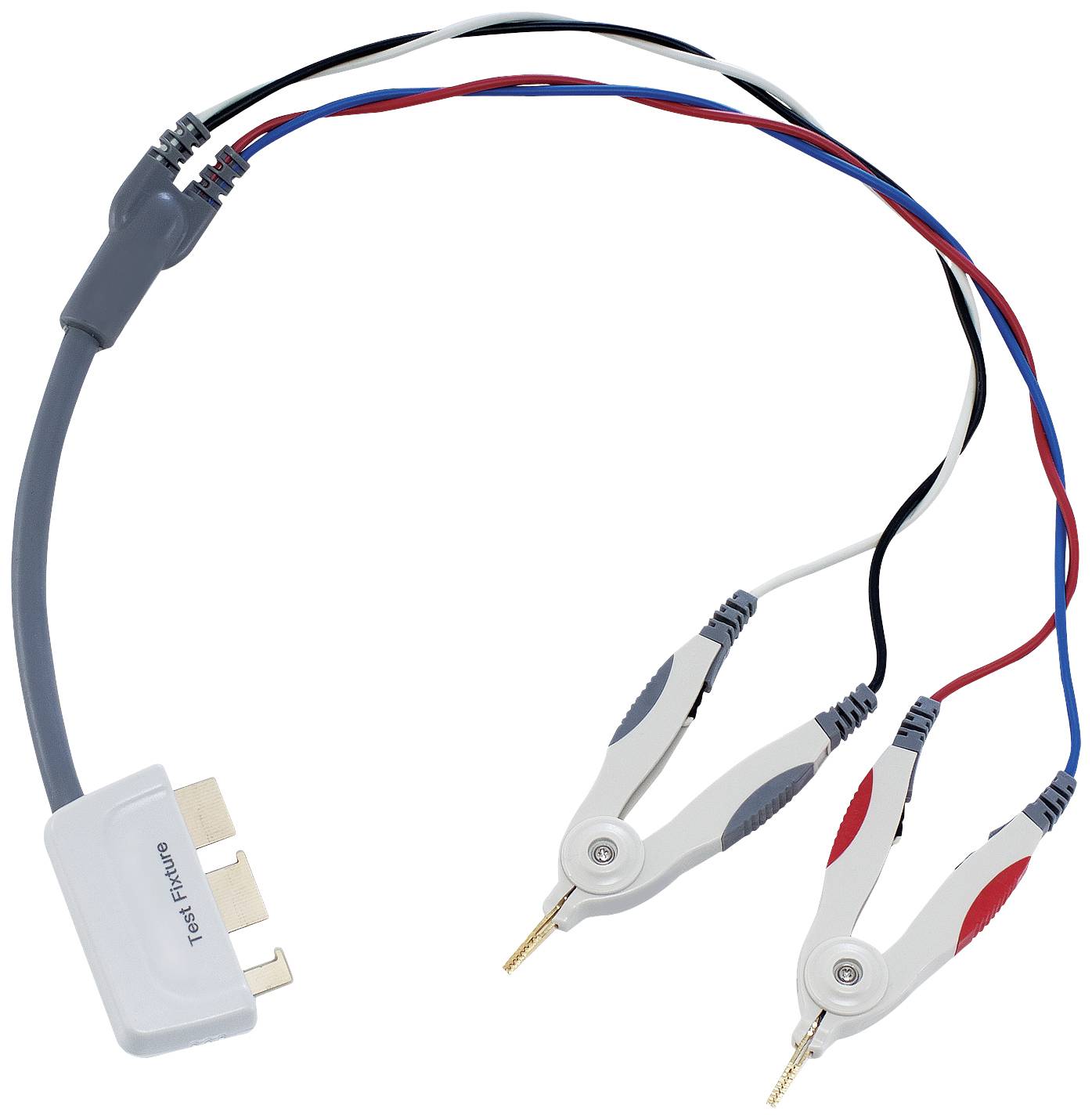 Câbles électriques avec deux pinces crocodiles, rouge et noir, connectés à un adaptateur blanc. Utilisés pour des tests électriques.