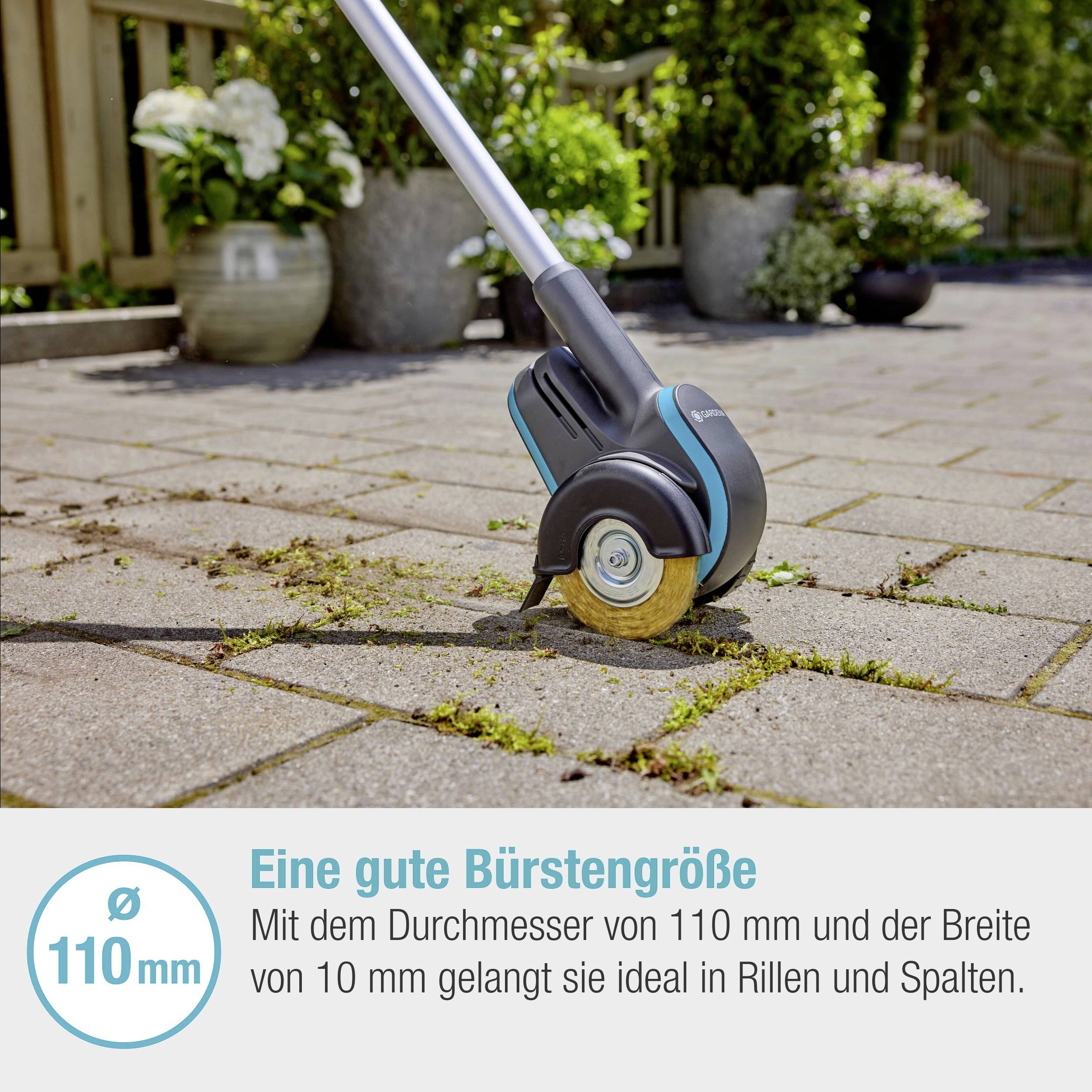 Appareil adapté pour le nettoyage des pavés, idéal pour les joints avec une taille de brosse de 110 mm.