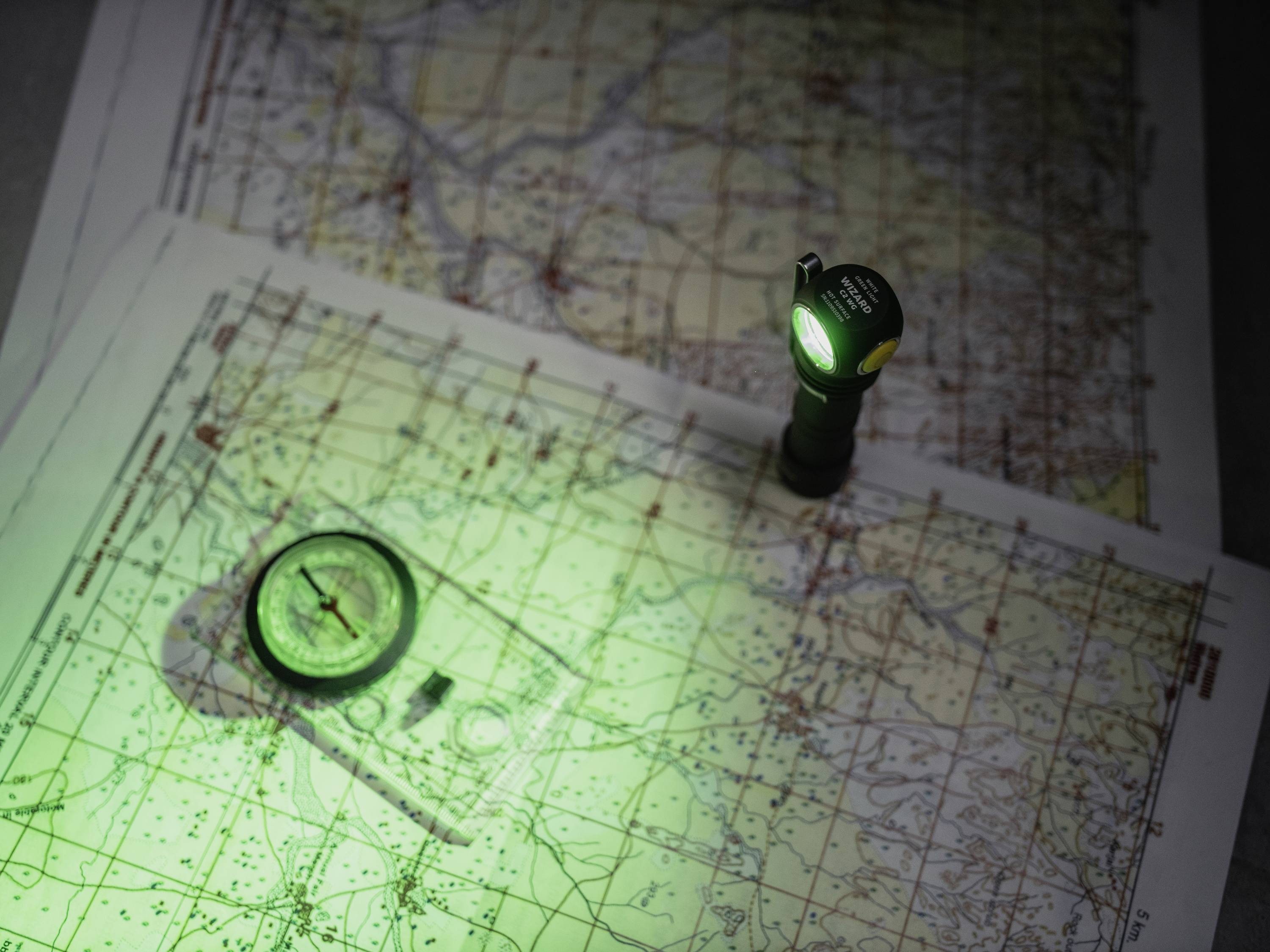 Lampe frontale LED ArmyTek Wizard C2 WG White à batterie 1100 lm 13 h F09201C