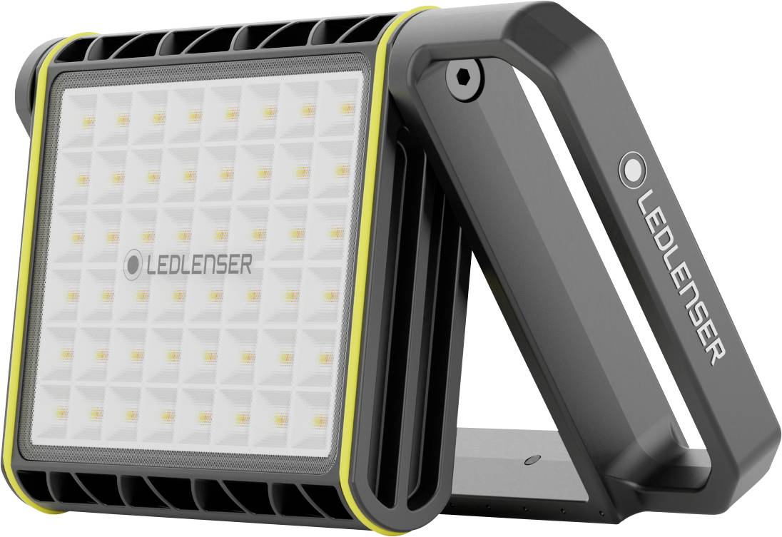 Lampe portable LED de Ledlenser avec surface lumineuse carrée et boîtier robuste noir. Idéale pour les utilisations en extérieur.