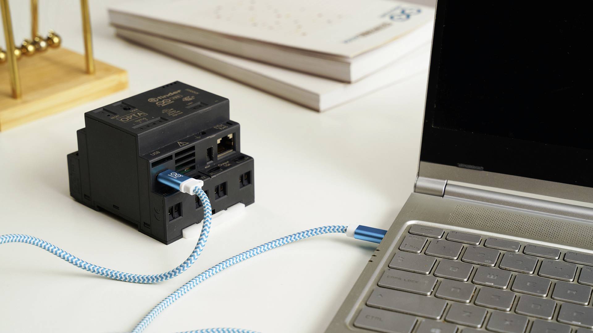 Arduino PLC Starter Kit AKX00051 API - Kit de démarrage