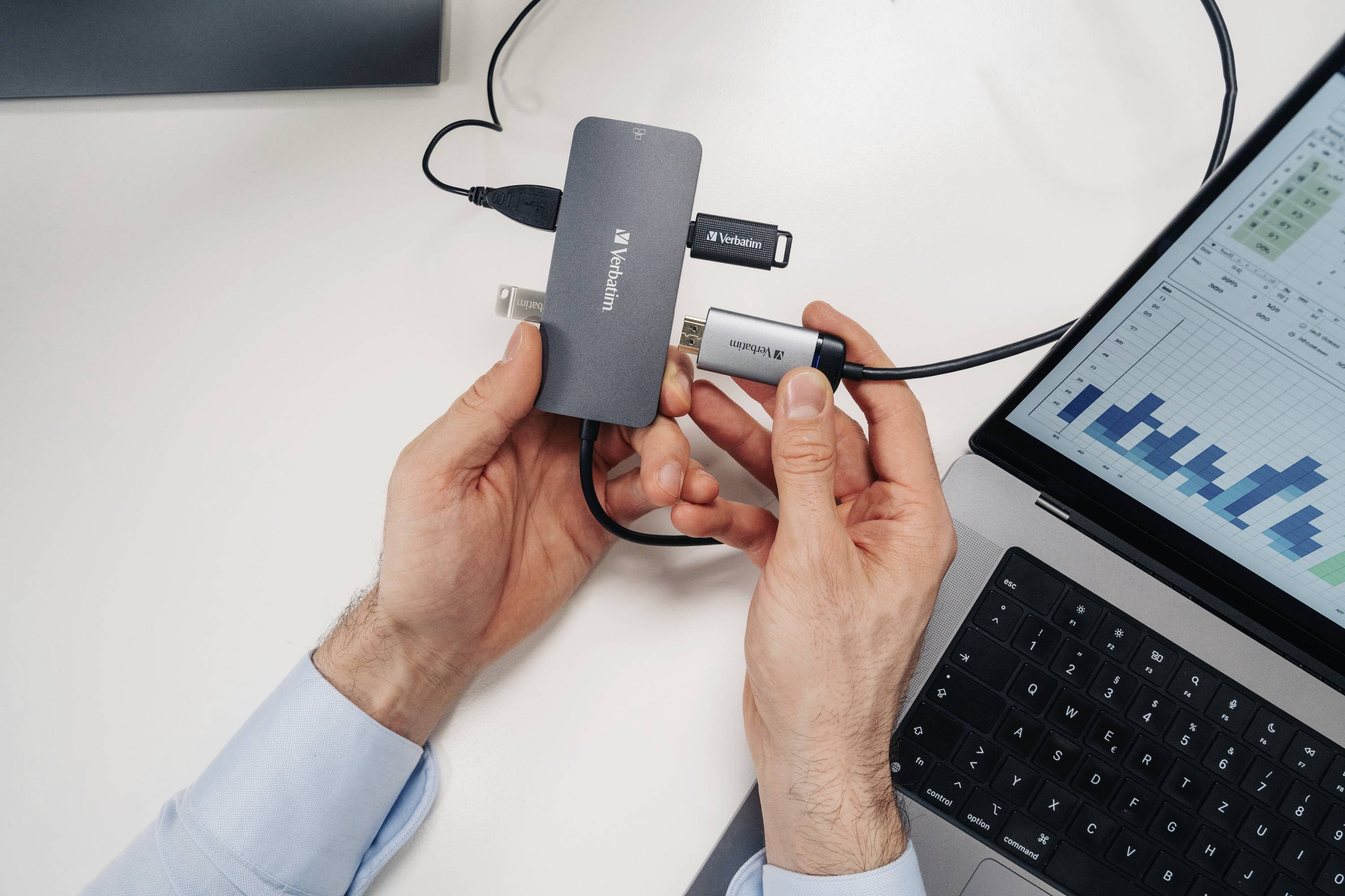 Hub multiport USB-C® (USB 3.2 Gen 1) Verbatim CMH-05 5 ports avec port réseau intégré, avec port de charge rapide, avec fich