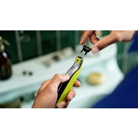 Philips Bodycare OneBlade QP420 / 50 Lames de rasoir argent, jaune 2 pc(s) Philips Bodycare OneBlade QP420 / 50 Lames de rasoir argent, jaune 2 pc(s)