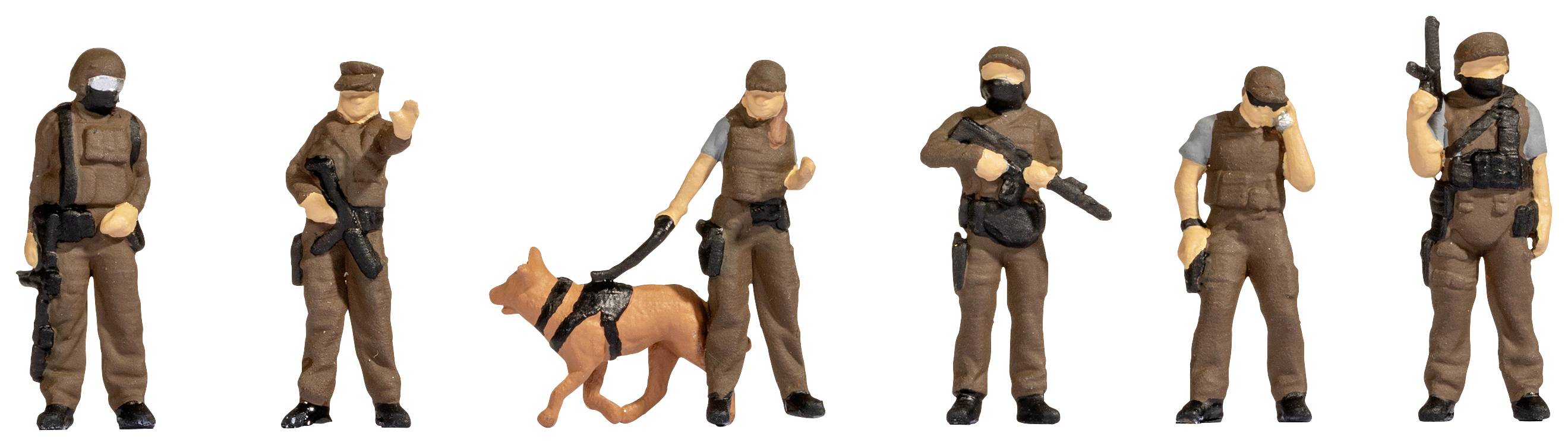 Six petites figurines de policiers, partiellement masqués, en uniforme marron, armés, accompagnés d'un chien et de leur équipement, sont alignés.