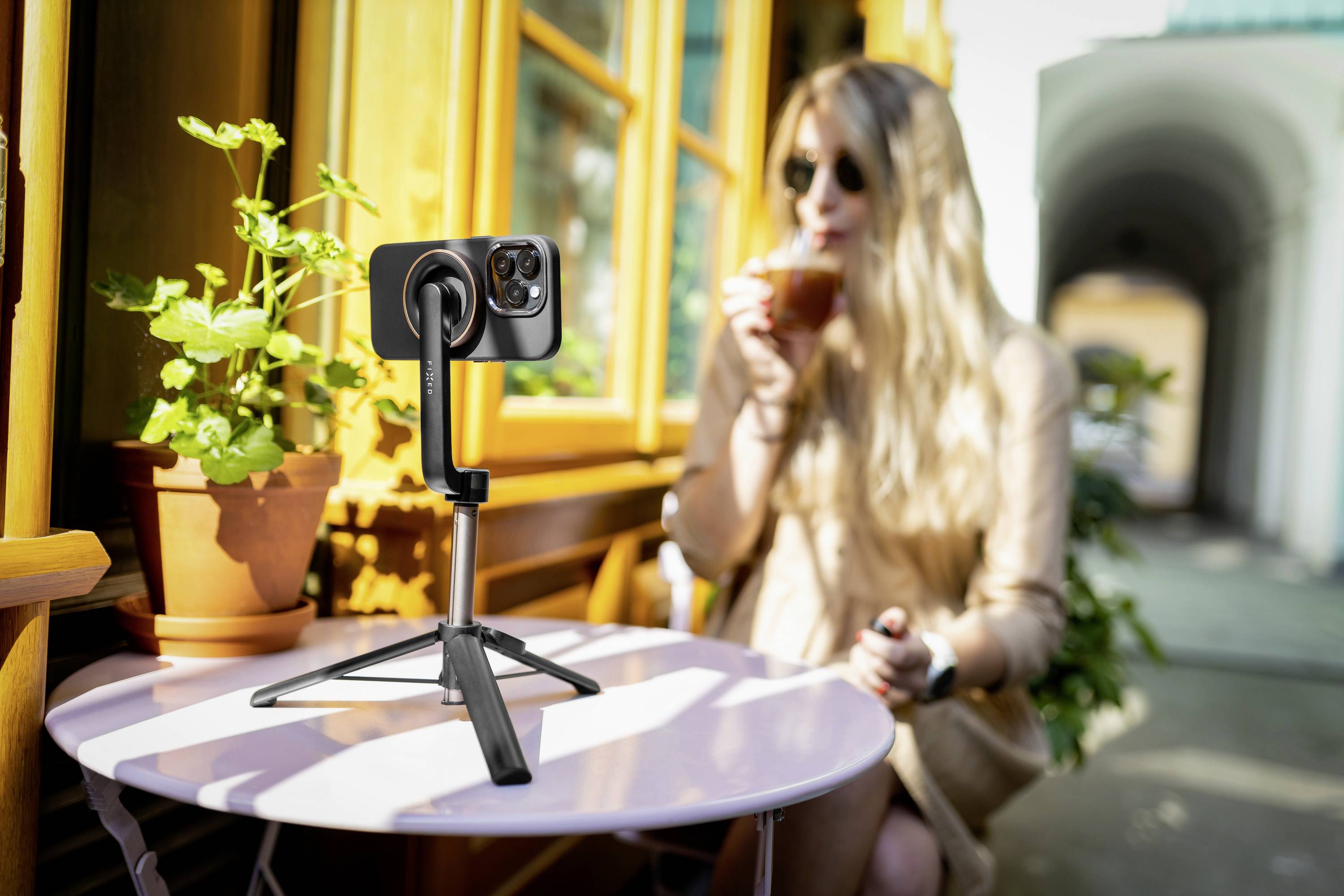 FIXED FIXSN-M-BK Perche à selfie noir Bluetooth, avec pied