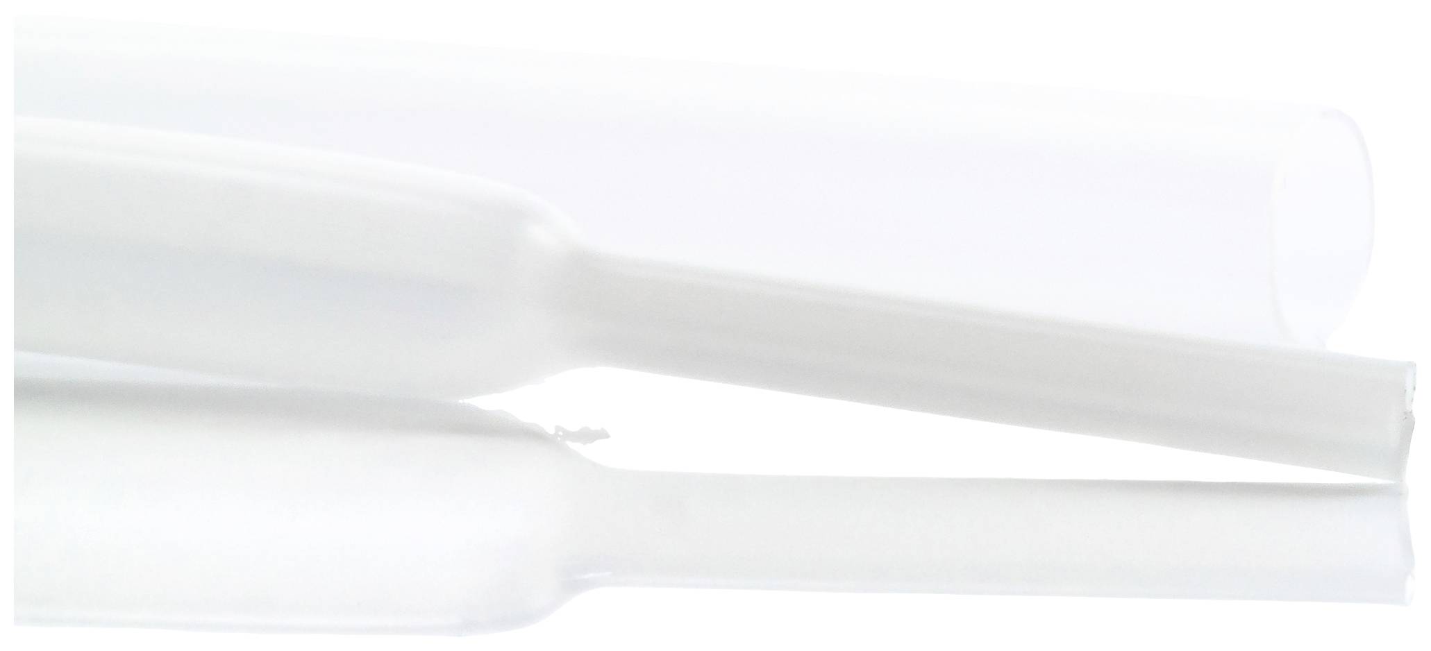 Trois tubes en plastique blanc de différentes tailles, empilés horizontalement.