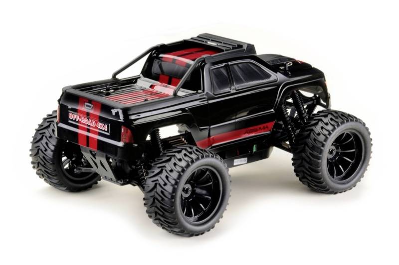 Camion télécommandé jouet en noir et rouge avec de grandes roues, vu de derrière. Nom du modèle 'Off-Road 4x4' inscrit à l'arrière.