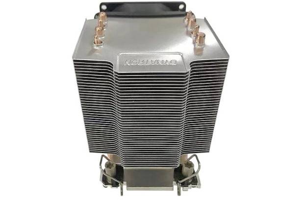 Grand dissipateur thermique de processeur avec ailettes en aluminium multiples et caloducs en cuivre pour une dissipation thermique efficace dans les ordinateurs.