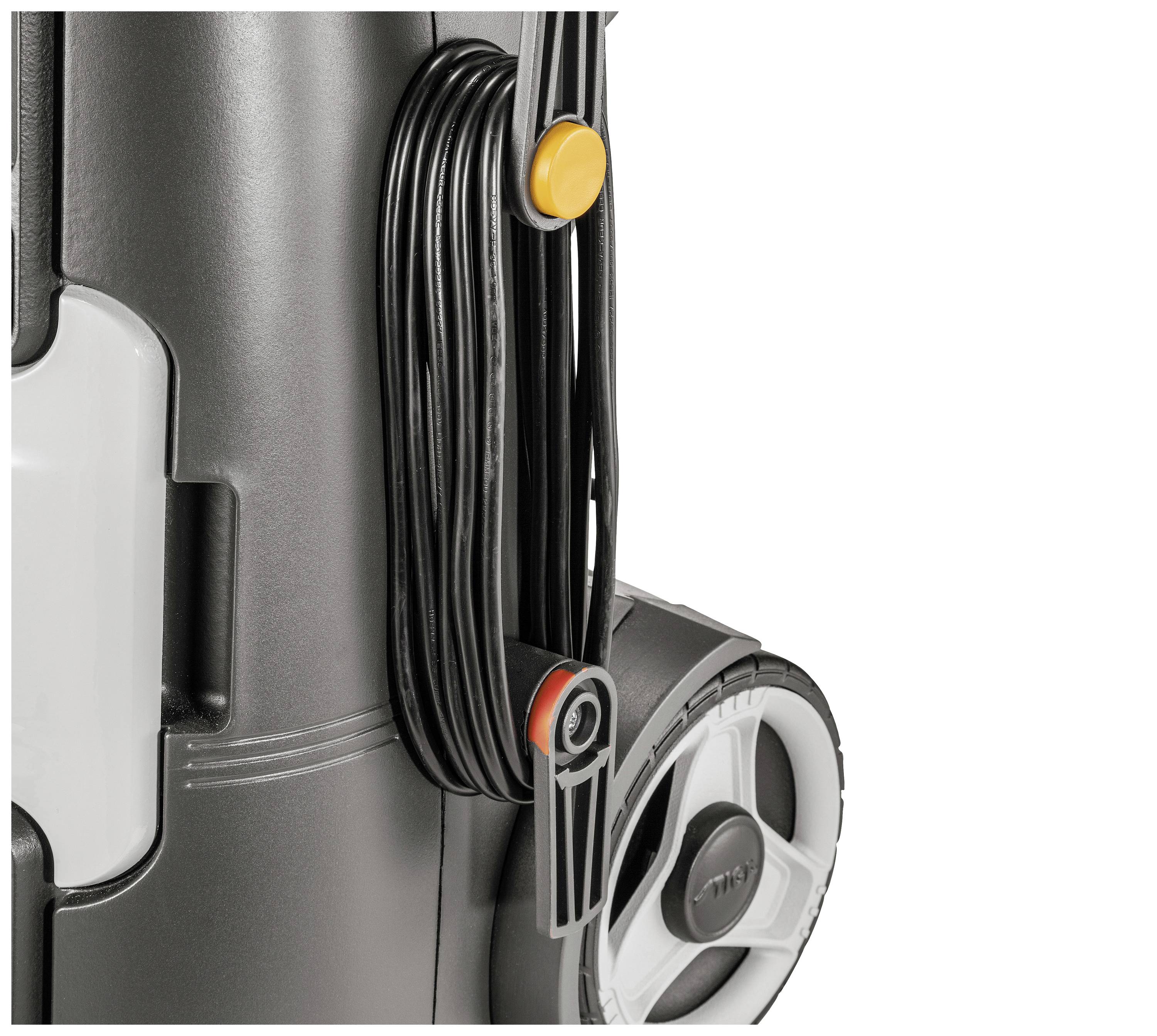 Un aspirateur gris avec un support de câble et de grandes roues, vue détaillée de la zone latérale.