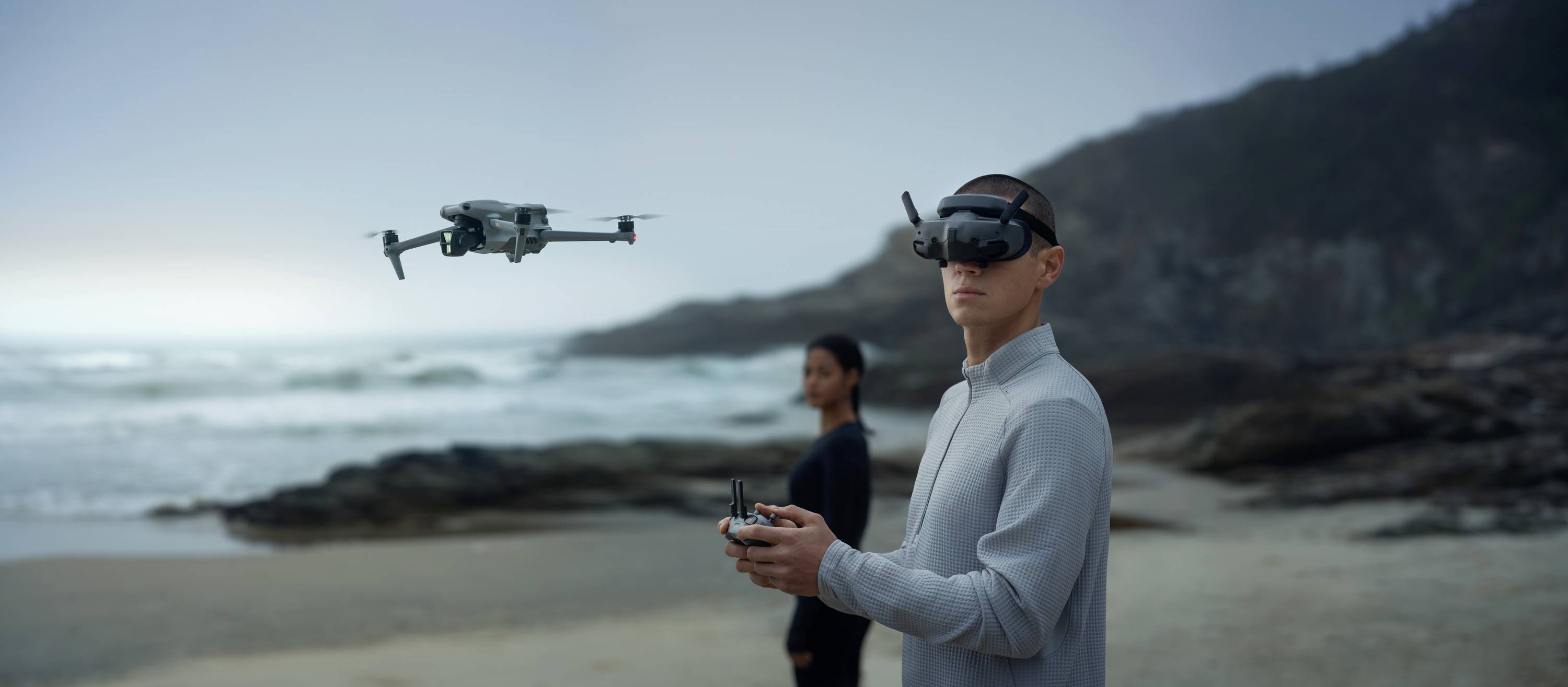 DJI Avata 2 Fly More Combo 1 Battery Drone de course prêt à voler (RtF) pilotage en immersion (FPV)