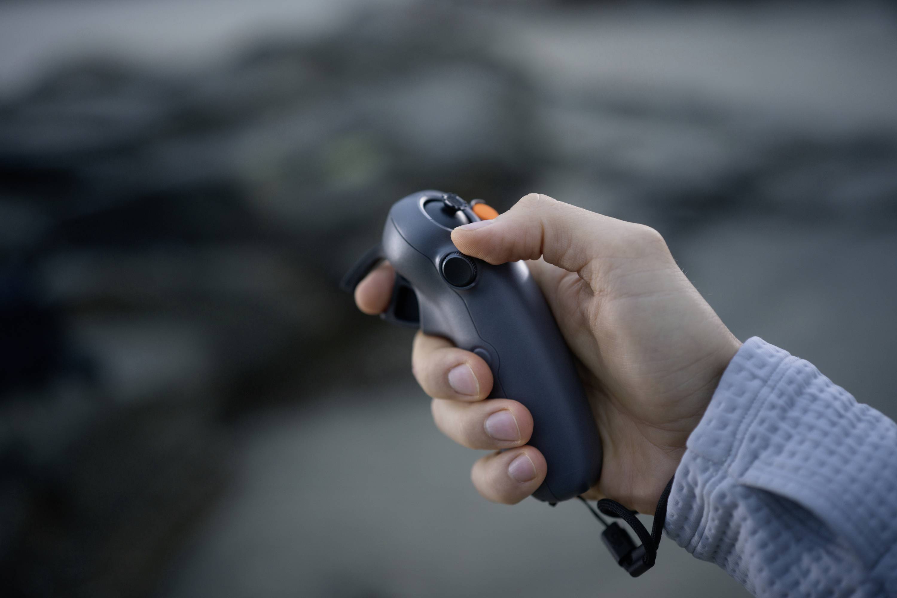 DJI Avata 2 Fly More Combo 1 Battery Drone de course prêt à voler (RtF) pilotage en immersion (FPV)