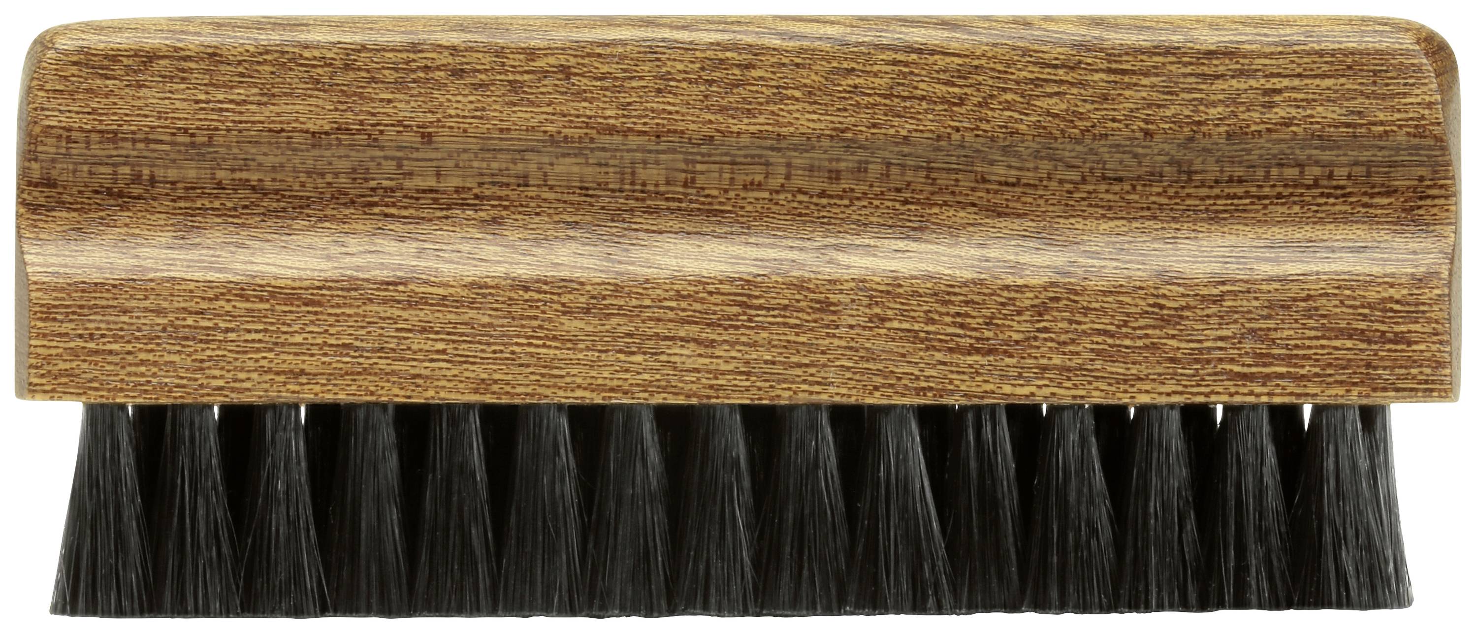 Une brosse à chaussures rectangulaire avec des poils sombres et un manche en bois.