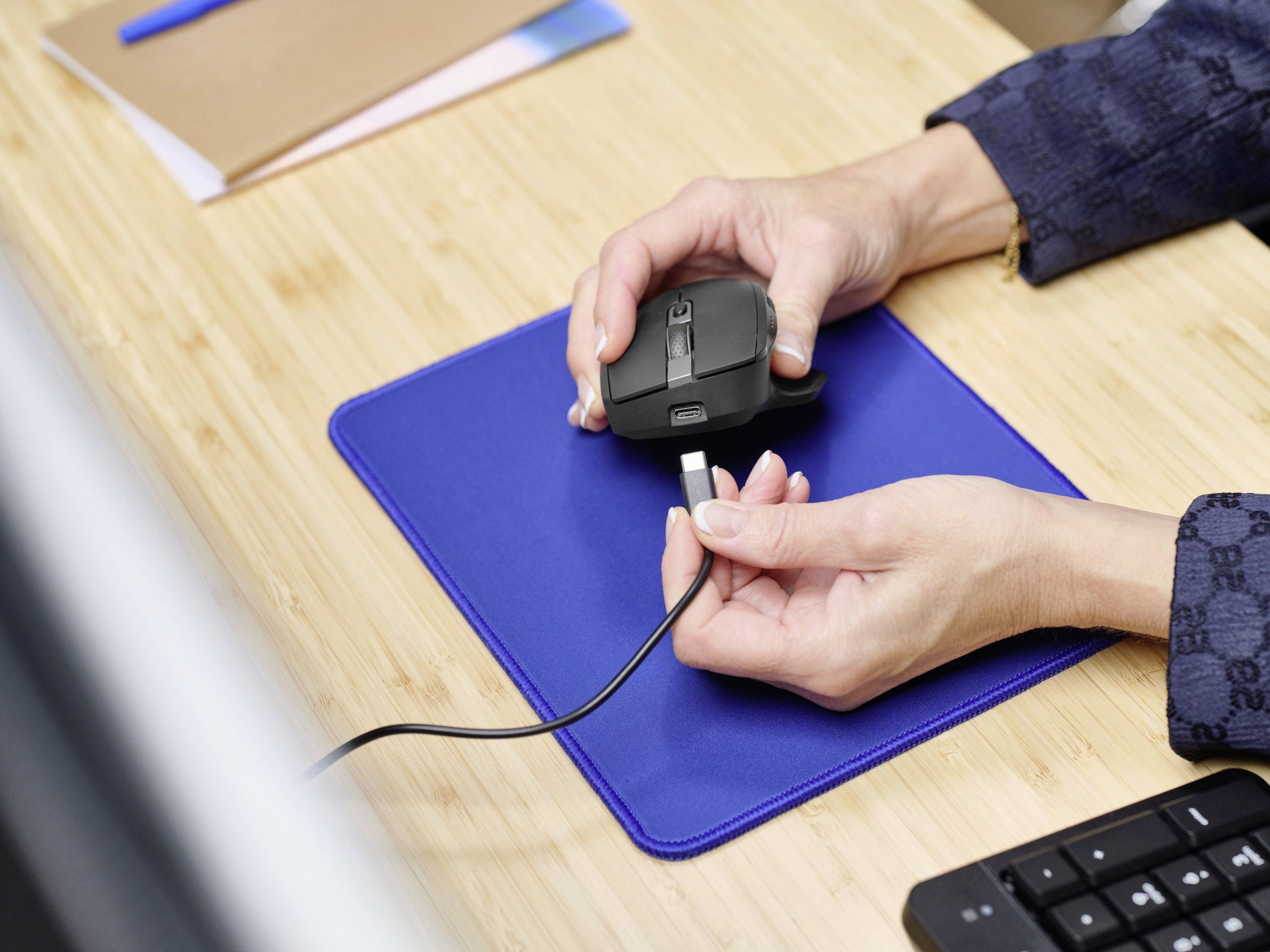 Trust OZAA+ MULTI-CONNECT Souris radio optique noir 6 Boutons 3200 dpi molette intégrée