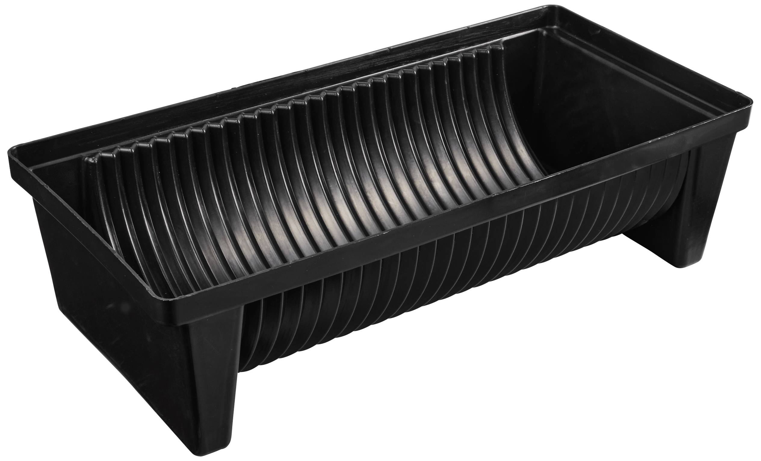 Plateau en plastique noir plat avec une structure intérieure nervurée, utilisé pour le rangement pratique ou la culture de plantes.