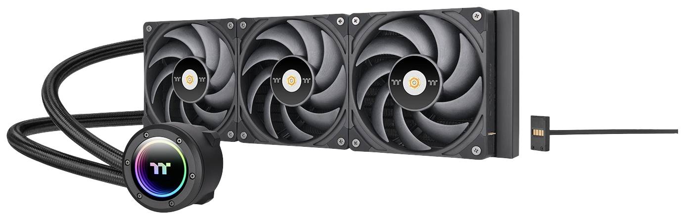 Ventilateur d'ordinateur triple avec tubes fixés et logo éclairé, adapté aux systèmes de refroidissement.