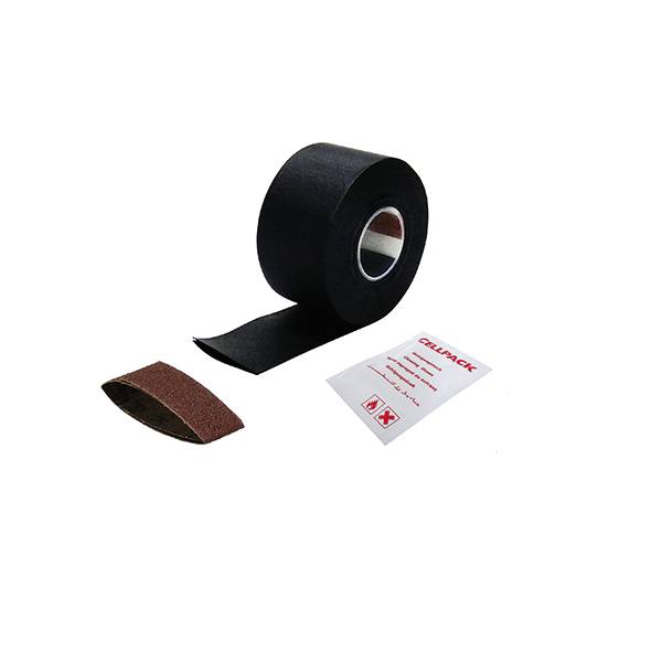 Un rouleau de ruban adhésif noir, un morceau de papier de verre et un petit sachet de lubrifiant sur un fond blanc.