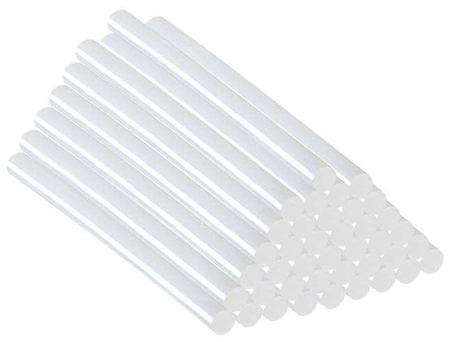 Une pile de morceaux de craie blanche est disposée en forme de pyramide et empilée uniformément.