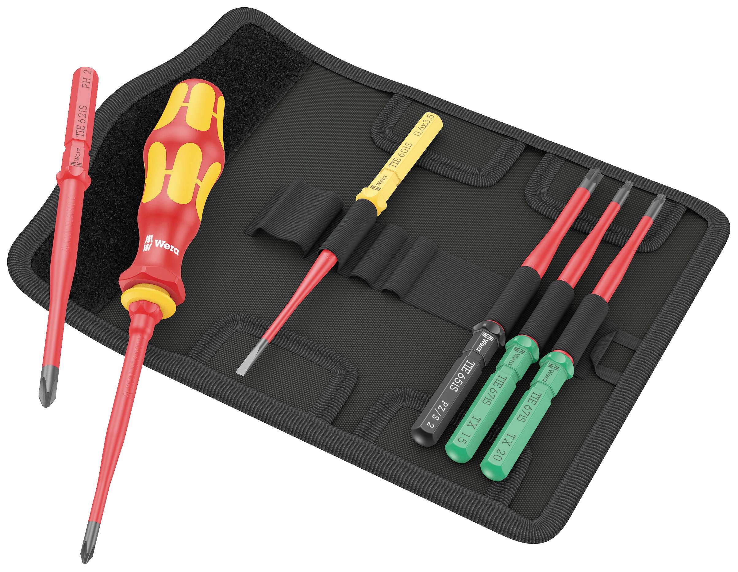 Un ensemble de tournevis de différentes tailles et couleurs est posé sur un sac à outils noir.