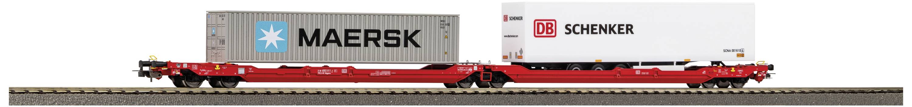 Un wagon de marchandises rouge transporte deux conteneurs, l'un de 'MAERSK' et l'autre de 'DB Schenker' sur des rails.