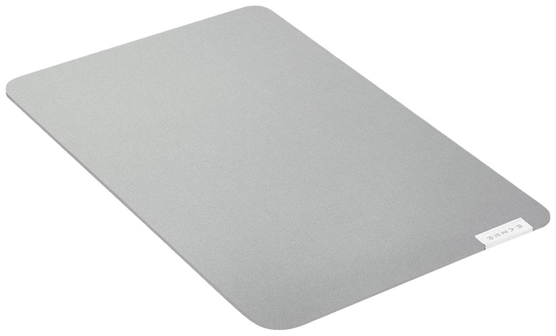 Tapis antidérapant rectangulaire gris argenté aux coins arrondis, adapté aux surfaces planes, sans autres décorations.