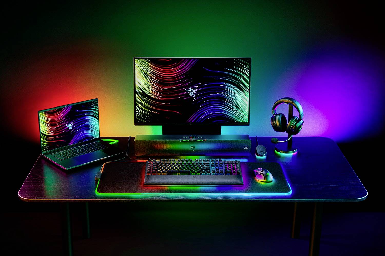 RAZER BlackWidow V4 Pro Yellow Switch filaire Clavier de gaming allemand, QWERTZ noir éclairé