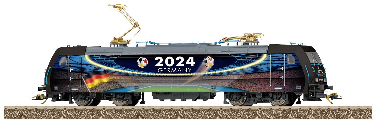 Une locomotive portant l'inscription '2024 Germany', décorée avec des motifs de football et de stade, ainsi qu'un drapeau allemand.