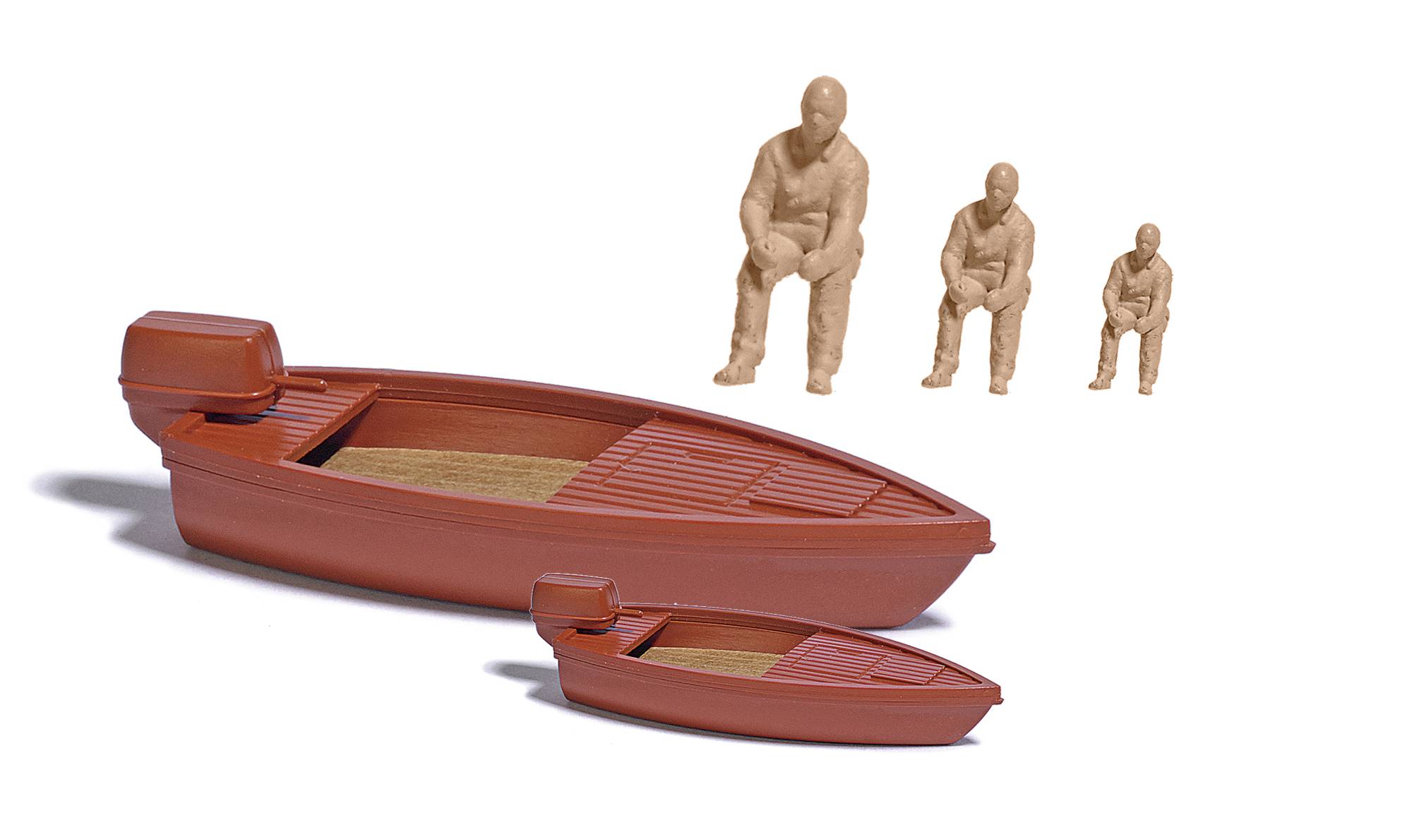 Un bateau à rames rouge et un bateau identique plus petit au premier plan. Trois figures humaines de tailles différentes sont assises à l'arrière-plan.