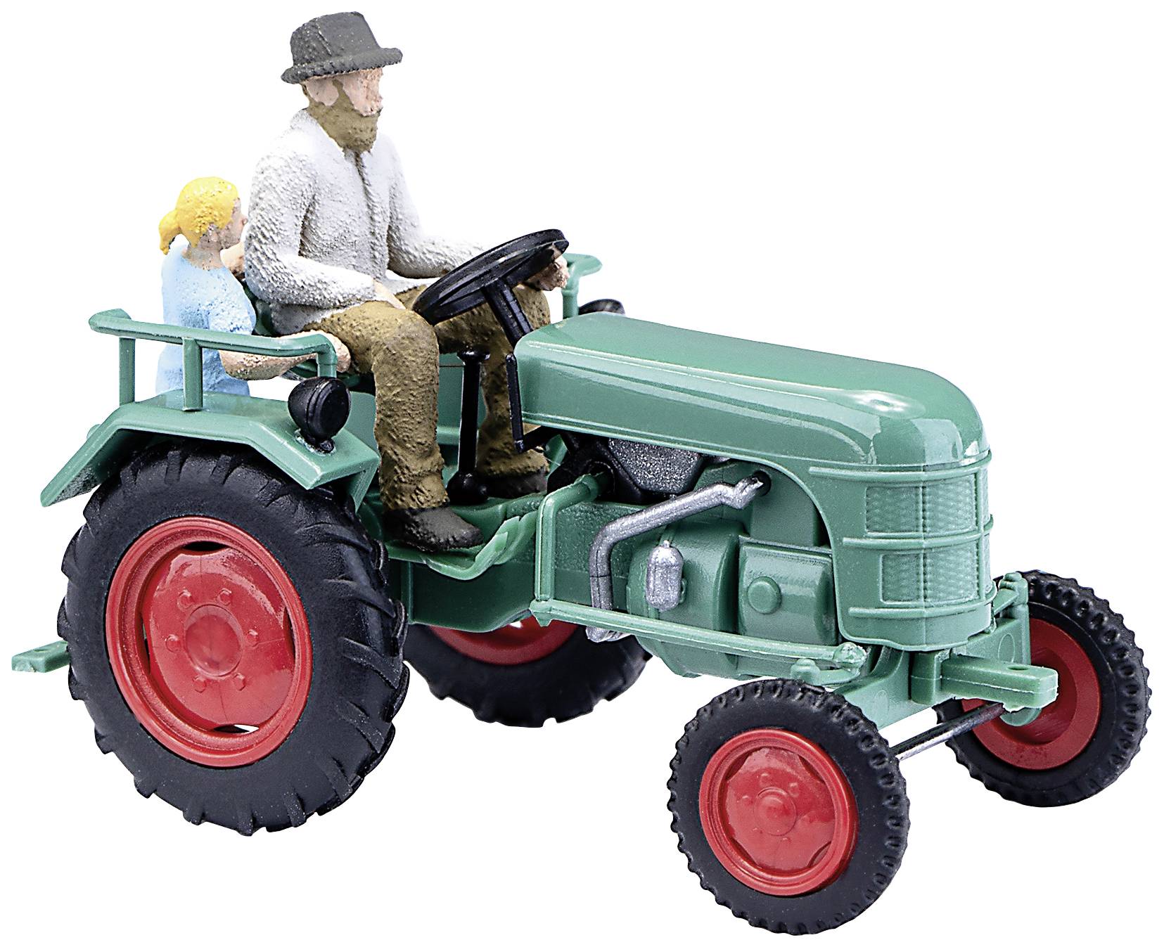 Un tracteur miniature avec un homme au volant et un enfant comme passager. Les deux personnages sont assis sur le tracteur vert aux roues rouges.