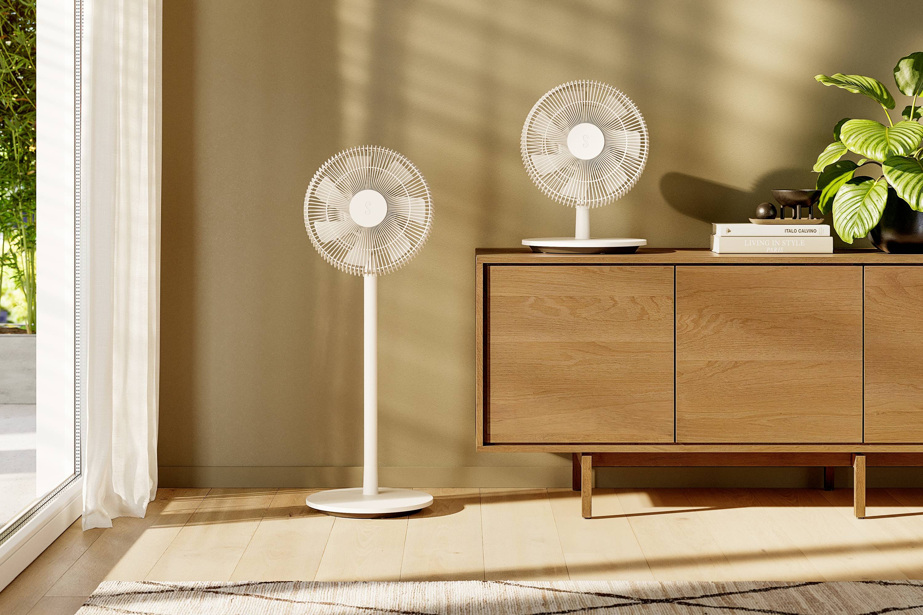 Stadler Form Finn mobile Ventilateur sans fil blanc avec batterie, avec télécommande, minuteur, hauteur réglable, pivotant