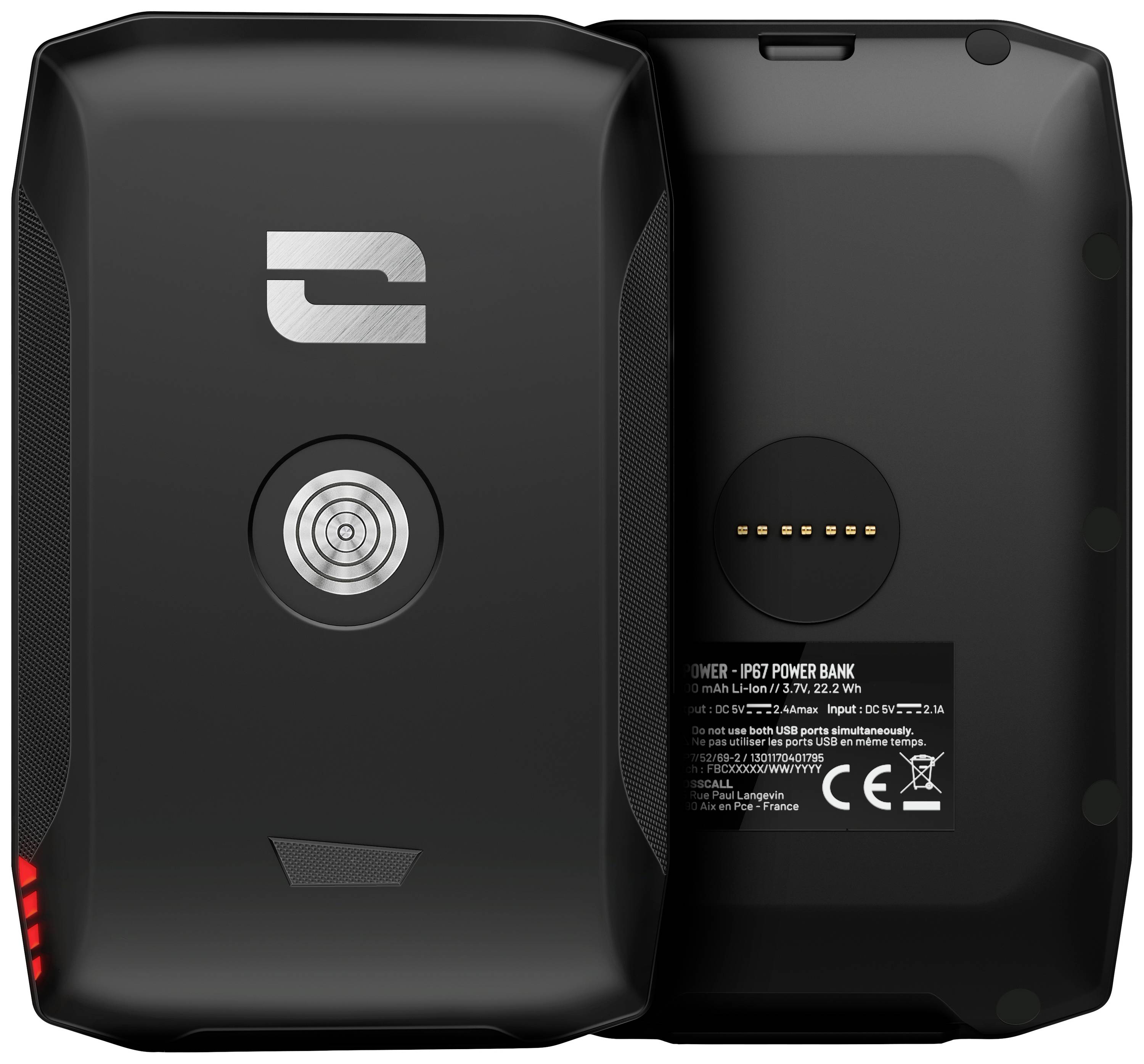 Deux batteries externes noires au design robuste, l'une arborant un logo et l'autre affichant les ports et les spécifications techniques au dos.