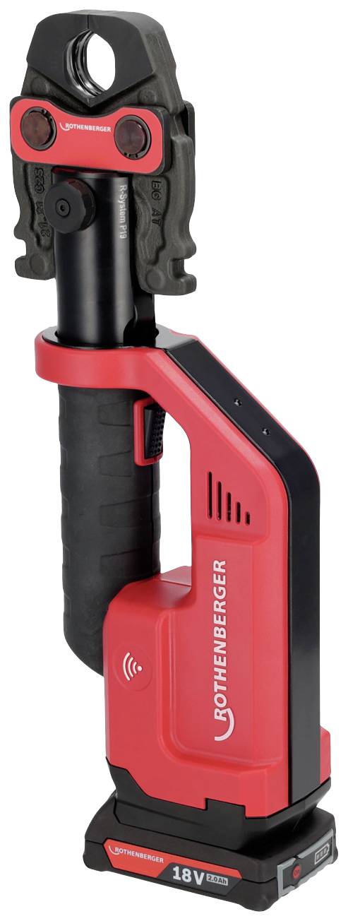 Machine à sertir tubulaire rouge, alimentée par batterie, avec poignée noire et tête interchangeable.
