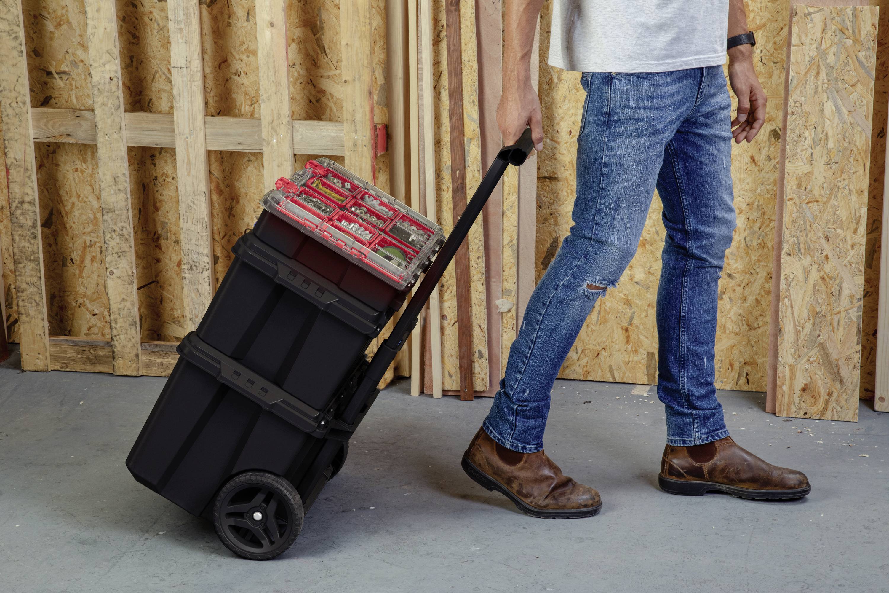 KETER 250927 Stack n Roll Boîte à outils vide noir